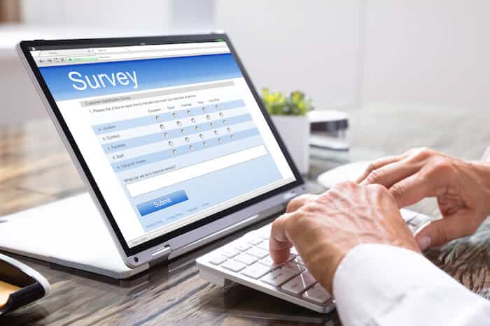 Entrepreneur answering a survey